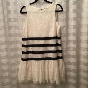 4/$25 Forever 21 Lace Sheath Dress, Size M